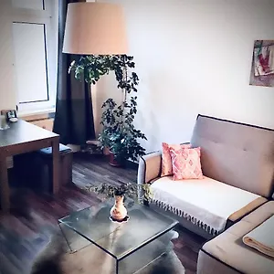 https://zentral-gelegene-und-ruhige-wohnung-nahe-am-kudamm.find-berlin-hotels.com